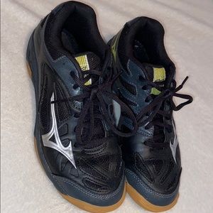 mizuno volleyball shoes